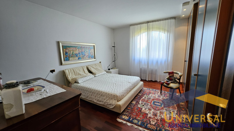 LOREGGIA – In zona tranquilla e a pochi minuti dal centro paese, proponiamo in vendita Villa sing...