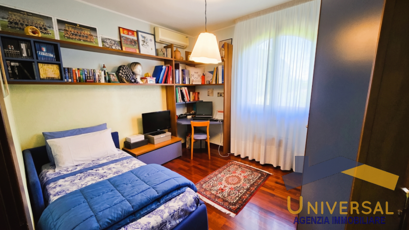 LOREGGIA – In zona tranquilla e a pochi minuti dal centro paese, proponiamo in vendita Villa sing...