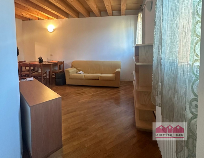 SOLO CONTRATTO 3+2 CON RESIDENZA - DISPONIBILE DA LUGLIO 2026 - VICENZA: CENTRO STORICO, MINI ARR...