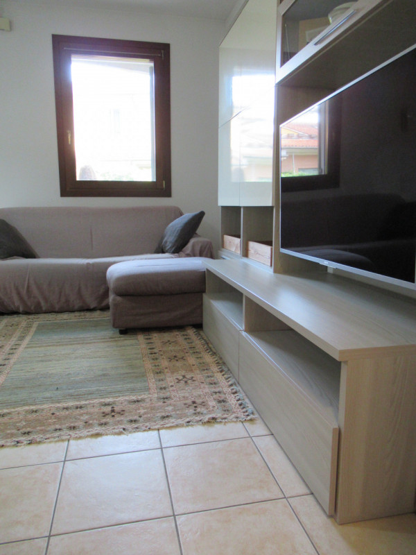 A Carità di Villorba (TV), proponiamo in affitto mini appartamento al piano terra, composto da: s...