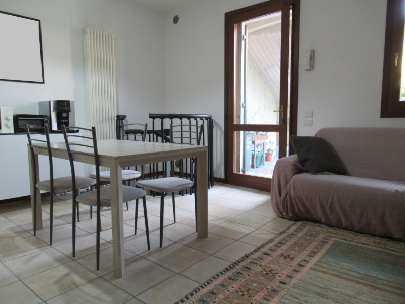 A Carità di Villorba (TV), proponiamo in affitto mini appartamento al piano terra, composto da: s...