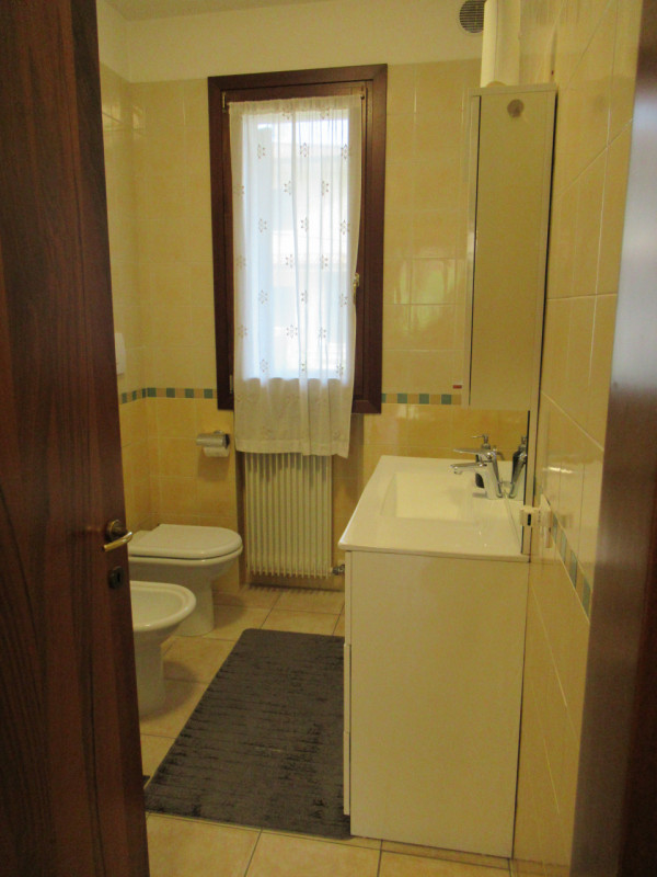 A Carità di Villorba (TV), proponiamo in affitto mini appartamento al piano terra, composto da: s...