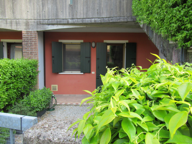 A Carità di Villorba (TV), proponiamo in affitto mini appartamento al piano terra, composto da: s...