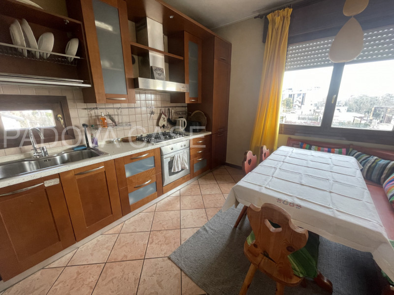 Attico su due livelli in zona Savonarola: vista, comfort e stile nel cuore di Padova

In una dell...