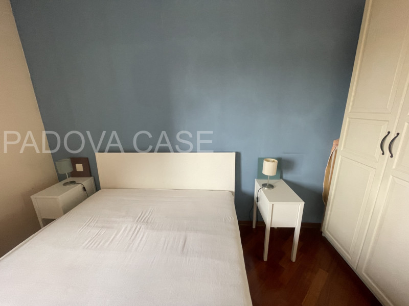 Attico su due livelli in zona Savonarola: vista, comfort e stile nel cuore di Padova

In una dell...