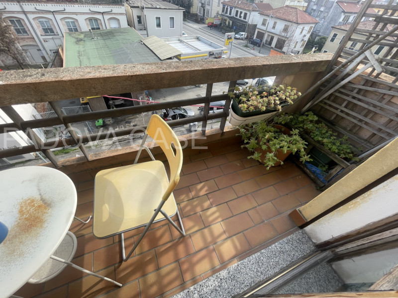 Attico su due livelli in zona Savonarola: vista, comfort e stile nel cuore di Padova

In una dell...