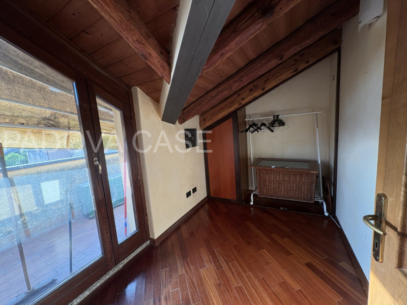 Attico su due livelli in zona Savonarola: vista, comfort e stile nel cuore di Padova

In una dell...