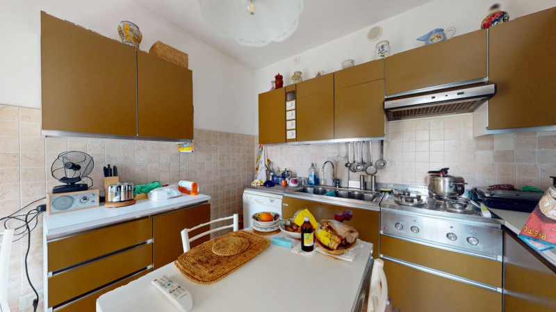 UBICAZIONE E CONTESTO
Nel quartiere San Felice, in una posizione comoda e ben servita, proponiamo...