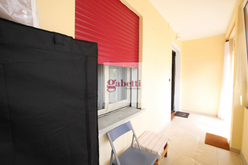 MONTA' S.IGNAZIO Proponiamo in vendita un appartamento quadrilocale situato al piano terra di una...