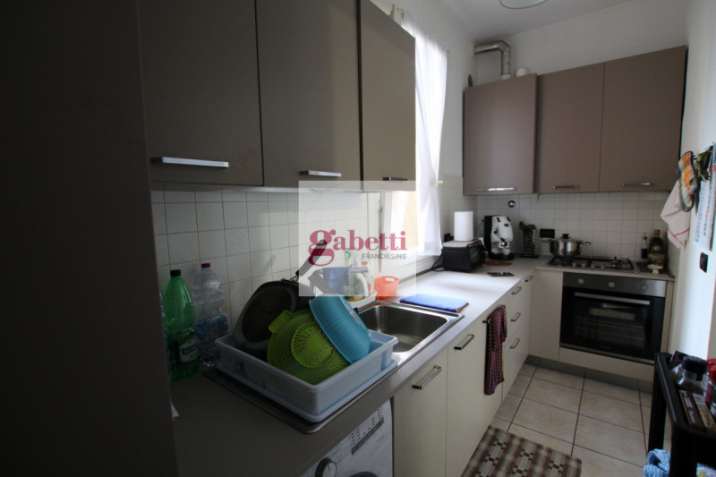 MONTA' S.IGNAZIO Proponiamo in vendita un appartamento quadrilocale situato al piano terra di una...