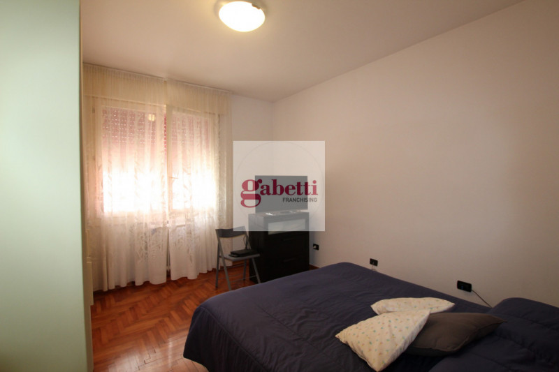 MONTA' S.IGNAZIO Proponiamo in vendita un appartamento quadrilocale situato al piano terra di una...