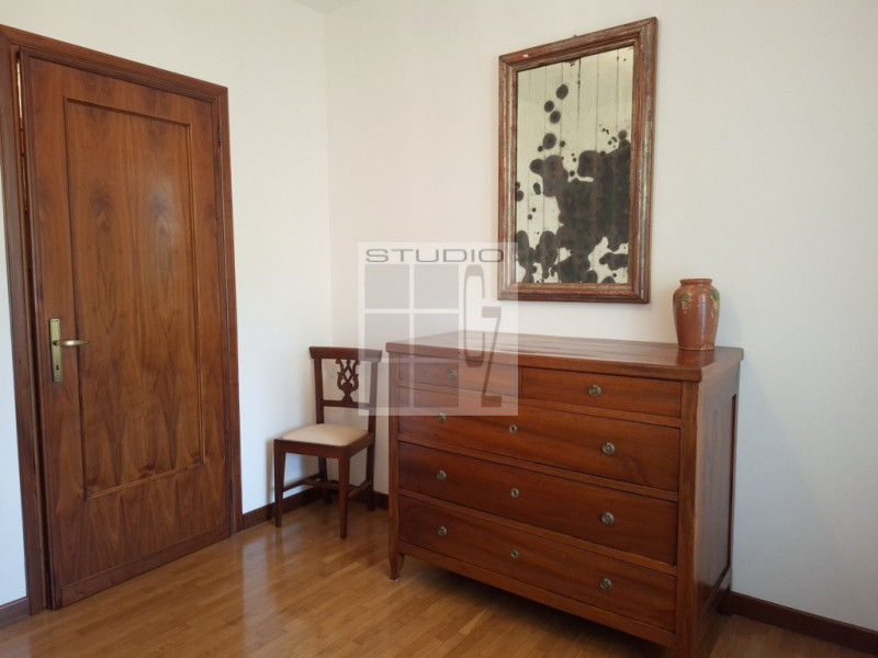 Tutto quello che cerchi in un'abitazione: questa te lo offre!

/LOCATION/
In CENTRO a Camposampie...