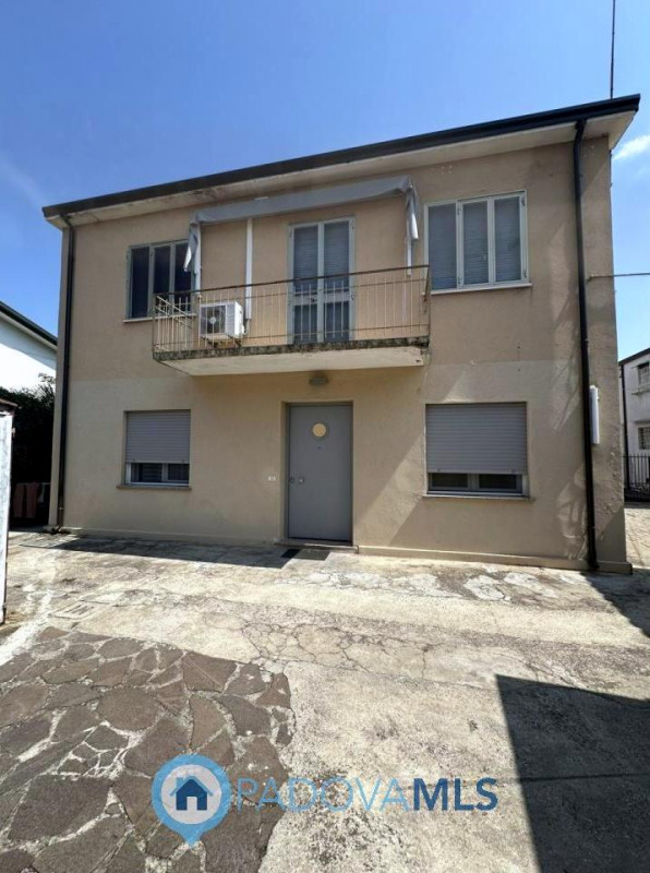 Immobile in esclusiva al Gruppo Padova MLS.

Scopri un'opportunità unica per diventare proprietar...