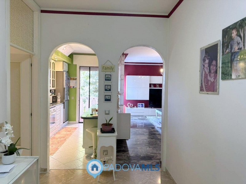 Immobile in esclusiva al Gruppo Padova MLS

Nel cuore del quartiere Pio X° a due minuti dal centr...