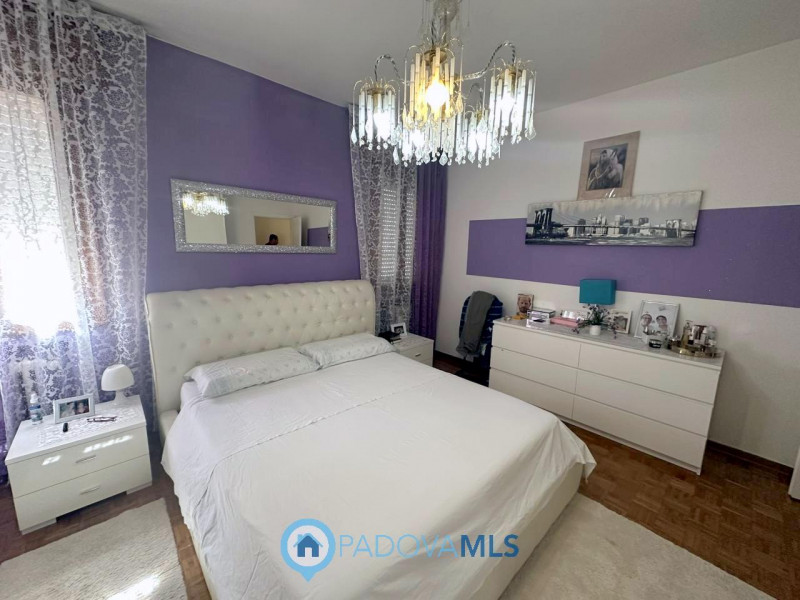 Immobile in esclusiva al Gruppo Padova MLS

Nel cuore del quartiere Pio X° a due minuti dal centr...