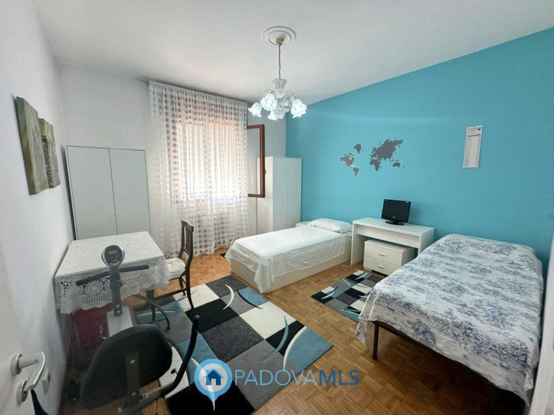 Immobile in esclusiva al Gruppo Padova MLS

Nel cuore del quartiere Pio X° a due minuti dal centr...