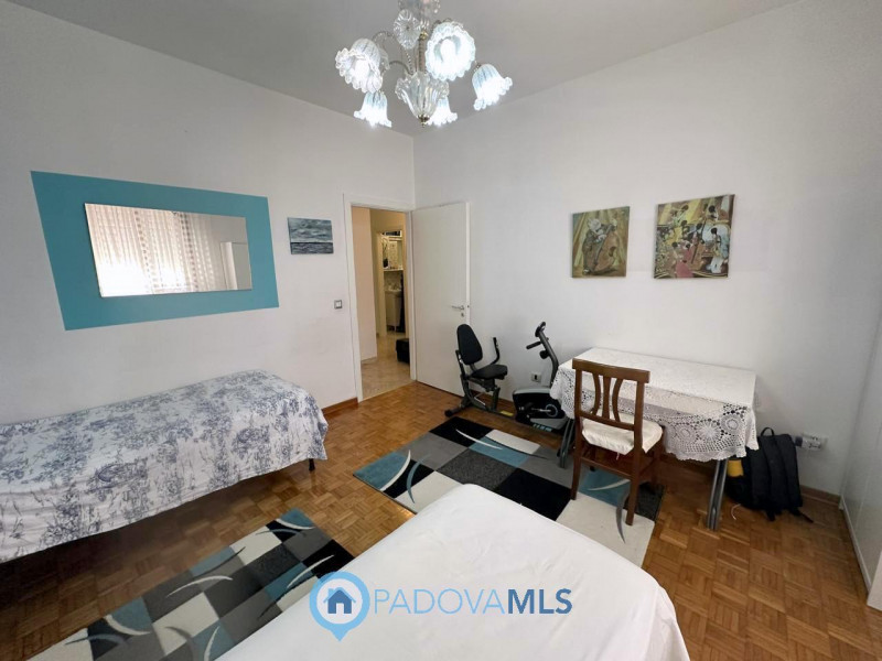 Immobile in esclusiva al Gruppo Padova MLS

Nel cuore del quartiere Pio X° a due minuti dal centr...