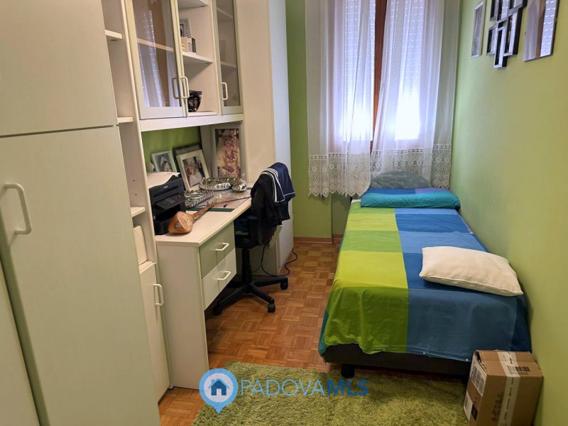 Immobile in esclusiva al Gruppo Padova MLS

Nel cuore del quartiere Pio X° a due minuti dal centr...