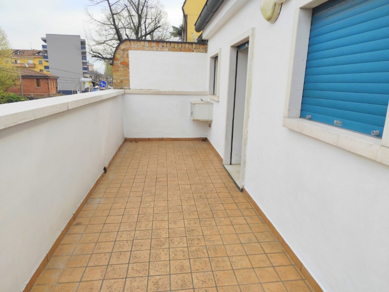 MINI INDIPENDENTE A S.GIUSEPPE/SAVONAROLA €.185.000 - rif.LM01

Scopri questo splendido appartame...