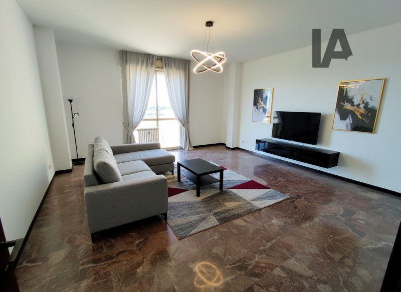 AMPIO 2 CAMERE ZONA PALESTRO €.215.000 - rif.LM013

Proponiamo un ampio e luminoso appartamento d...