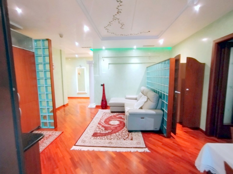 ELEGANTE APPARTAMENTO 2 CAMERE ARREDATO CON AMPIO GIARDINO ABANO TERME €.270.000 - rif.CL539

Pro...