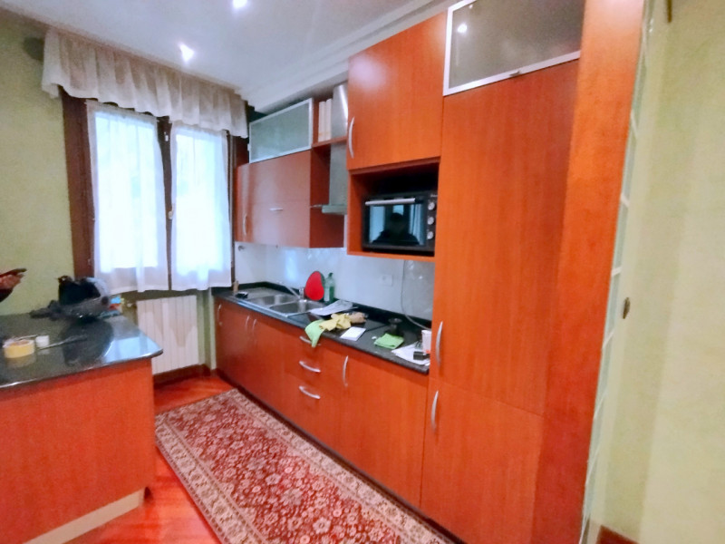 ELEGANTE APPARTAMENTO 2 CAMERE ARREDATO CON AMPIO GIARDINO ABANO TERME €.270.000 - rif.CL539

Pro...