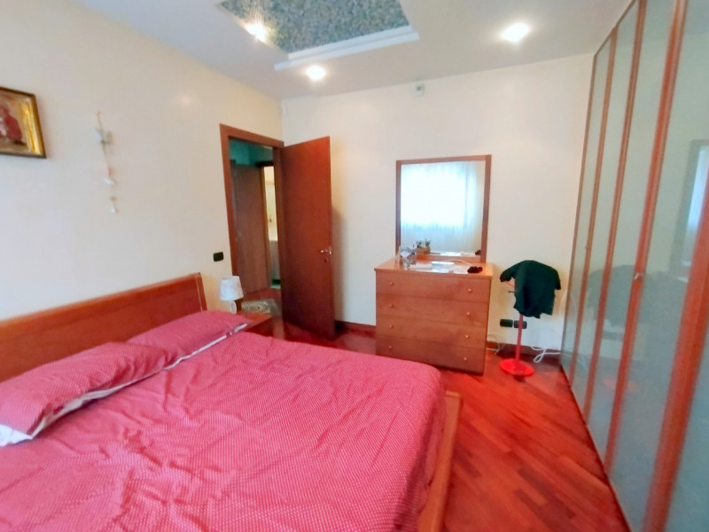 ELEGANTE APPARTAMENTO 2 CAMERE ARREDATO CON AMPIO GIARDINO ABANO TERME €.270.000 - rif.CL539

Pro...