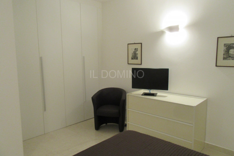 Appartamento bilocale completamente ristrutturato nuovo, posto al piano 1° di una palazzina signo...