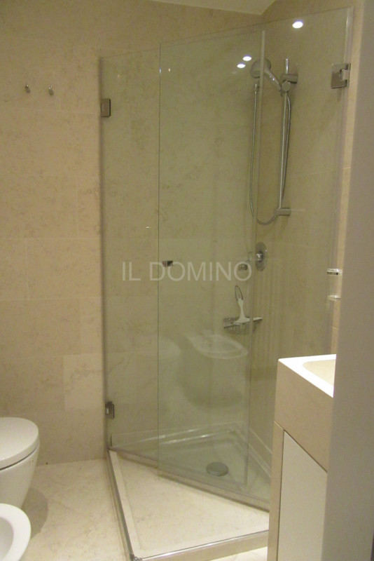 Appartamento bilocale completamente ristrutturato nuovo, posto al piano 1° di una palazzina signo...