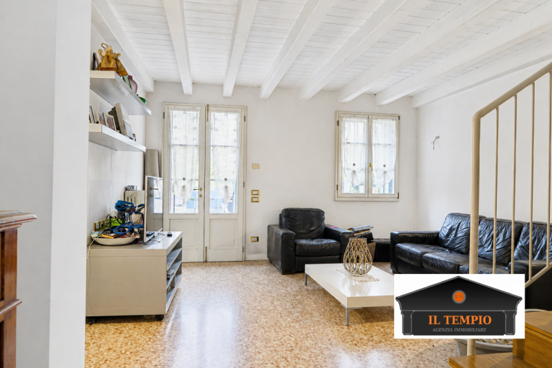 CASA TERRA-CIELO RISTRUTTURATA CON GIARDINO – CALDOGNO CENTRO

In pieno centro a Caldogno, comoda...