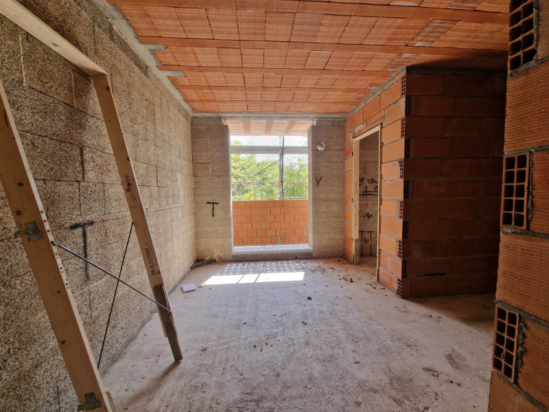 In una tranquilla zona residenziale di Selvazzano Dentro, ben servita e comodamente collegata ai ...