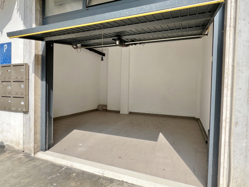 VICENZA OVEST - QUARTIERE SANTA BERTILLA: AMPIO E LUMINOSO TRICAMERE CON GRANDE GARAGE - Rif. 838...