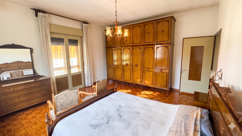 Graziosa casa singola, in posizione amena prossima all'argine, disposta su due livelli e composta...