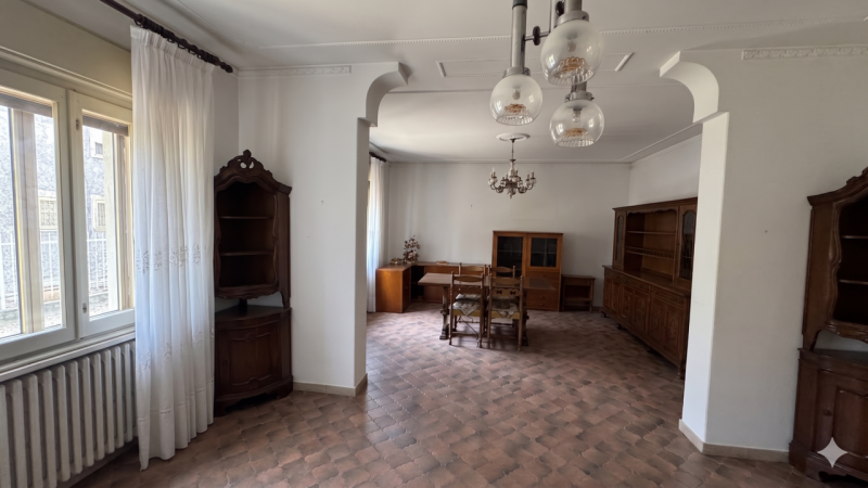 Graziosa casa singola, in posizione amena prossima all'argine, disposta su due livelli e composta...