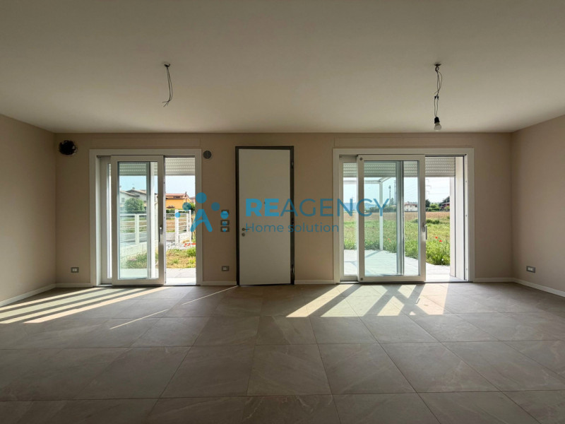 In vendita a Costabissara, proponiamo una casa nuova indipendente con giardino di 500 mq del 2025...