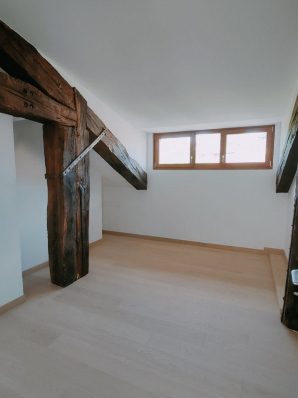 Prato della Valle, frutto di un'importante ristrutturazione, proponiamo attico disposto su due li...