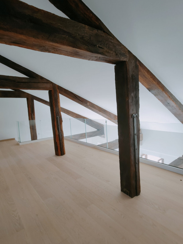 Prato della Valle, frutto di un'importante ristrutturazione, proponiamo attico disposto su due li...