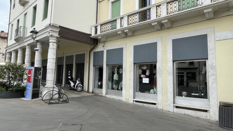 Rif. BD100 (per info 393 9878704 Daniel)

Scopri un'opportunità unica per il tuo business con que...