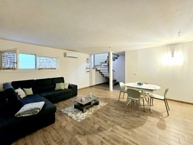 In vendita a Casalserugo, in una tranquilla zona residenziale immersa nel verde ma comoda ai prin...