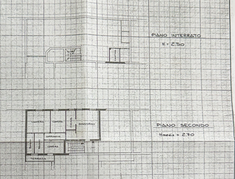 (Per INFO Vittorio 3517343301) Proponiamo in vendita un elegante appartamento quadrilocale di cir...