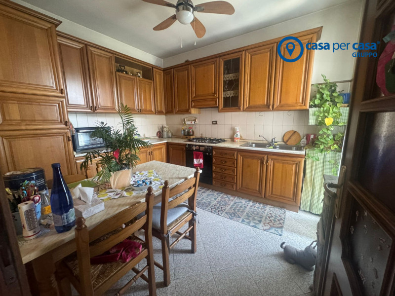 APPROVATO GRUPPO CASA PER CASA: VALUTATO, CONTROLLATO, GESTITO IN ESCLUSIVA!

ZONA:
L'abitazione ...