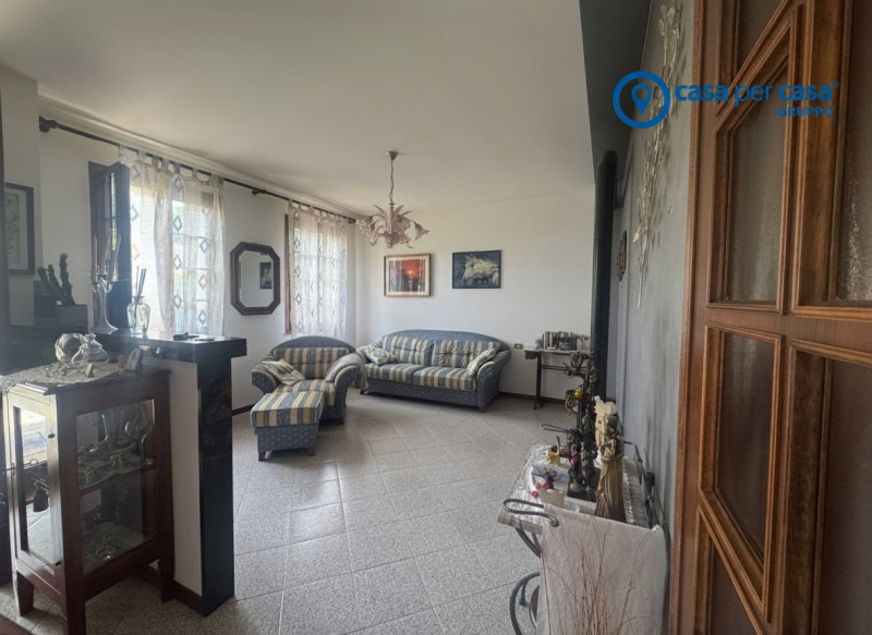 APPROVATO GRUPPO CASA PER CASA: VALUTATO, CONTROLLATO, GESTITO IN ESCLUSIVA!

ZONA:
L'abitazione ...