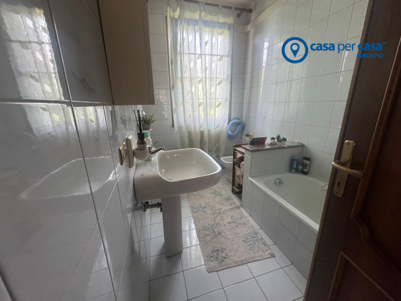 APPROVATO GRUPPO CASA PER CASA: VALUTATO, CONTROLLATO, GESTITO IN ESCLUSIVA!

ZONA:
L'abitazione ...