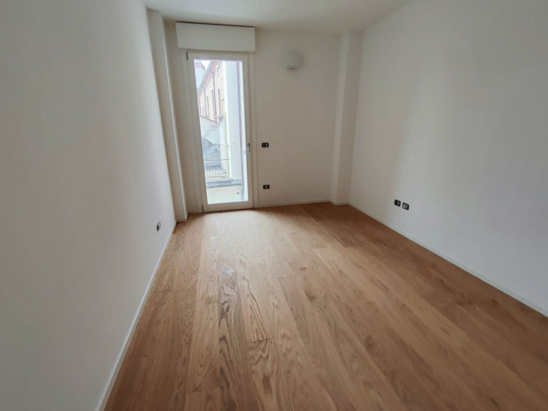 NUOVO & PRONTA CONSEGNA: Il Tuo Rifugio Hi-Tech in Centro

Via Savonarola – Prestigio, Efficienza...