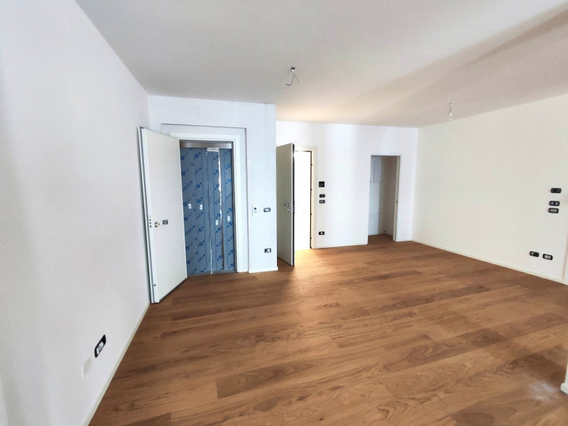 NUOVO & PRONTA CONSEGNA: Il Tuo Rifugio Hi-Tech in Centro

Via Savonarola – Prestigio, Efficienza...
