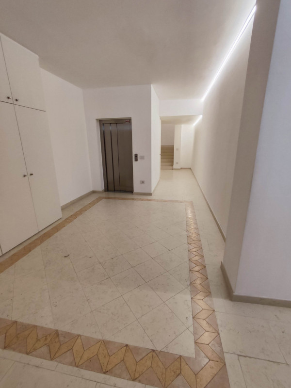 NUOVO & PRONTA CONSEGNA: Il Tuo Rifugio Hi-Tech in Centro

Via Savonarola – Prestigio, Efficienza...