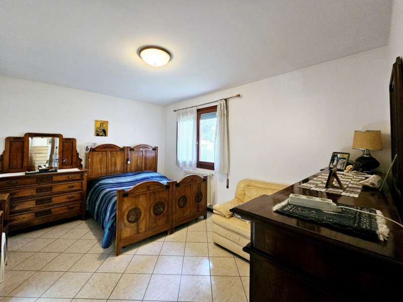 Proponiamo in affitto, ad Ospedaletto Euganeo, comodo appartamento al piano terra, con giardino e...