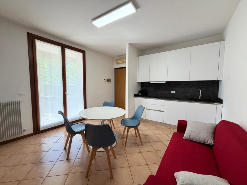 ODERZO - Treviso
Scopri questo splendido appartamento quadrilocale situato nella tranquilla zona ...