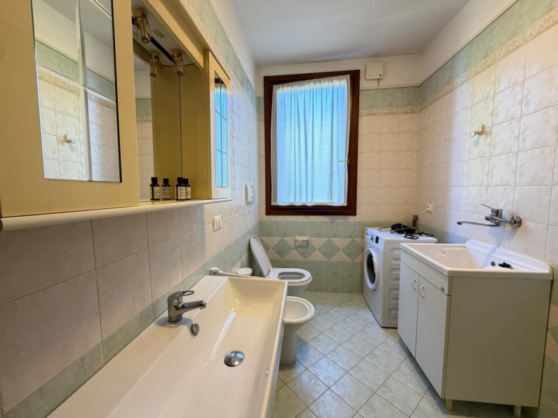 ODERZO - Treviso
Scopri questo splendido appartamento quadrilocale situato nella tranquilla zona ...
