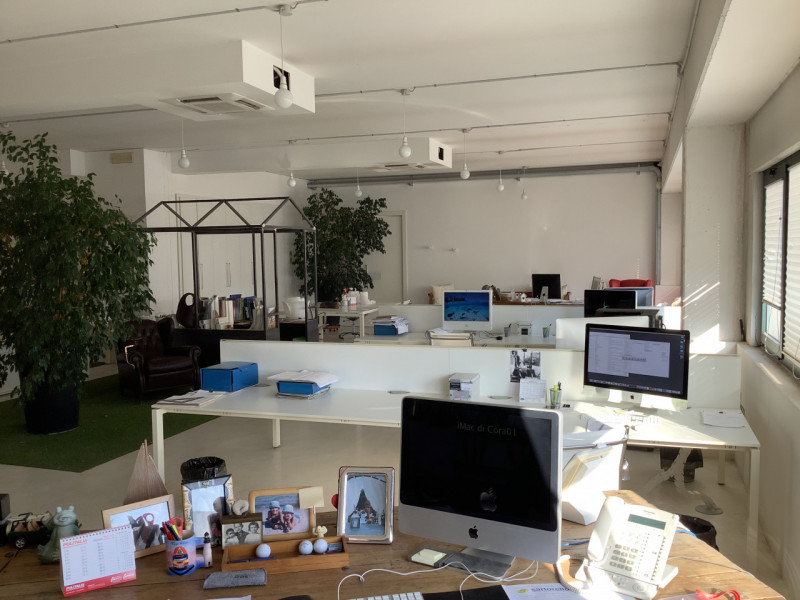 ESCLUSIVA Palladio Re Group - Proponiamo in locazione un elegante laboratorio con finiture da uff...